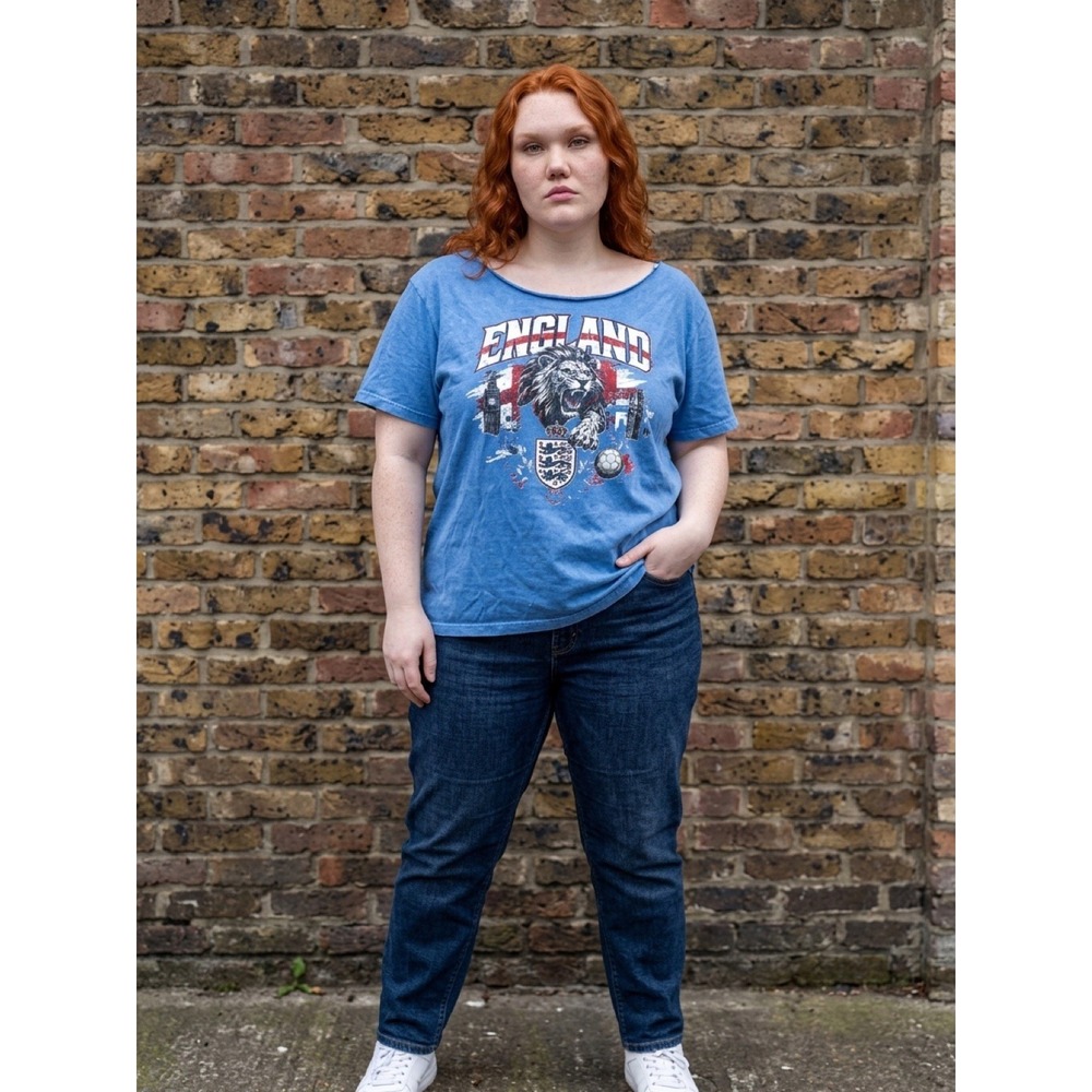 England Soccer Fan Graphic T-Shirt Shirt Wide Neck Blue White Red Black XL